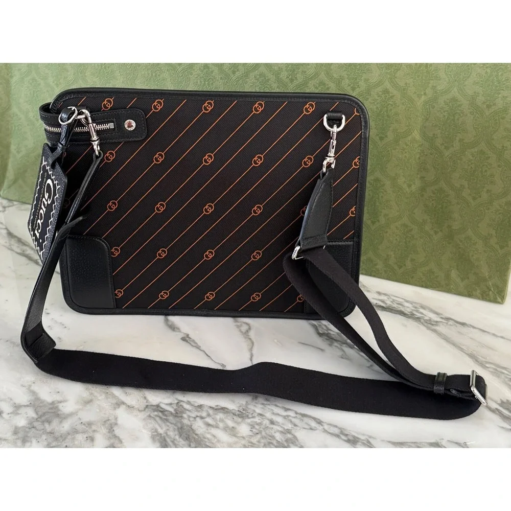 NWT Gucci 752595 Unisex Interlocking Medium GG Messenger Bag‎